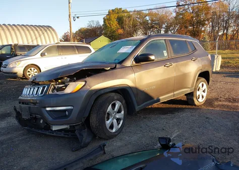 2018 Jeep Compass Latitude 4X4 из США, поврежденный, VIN 3C4NJDBB8JT176176
